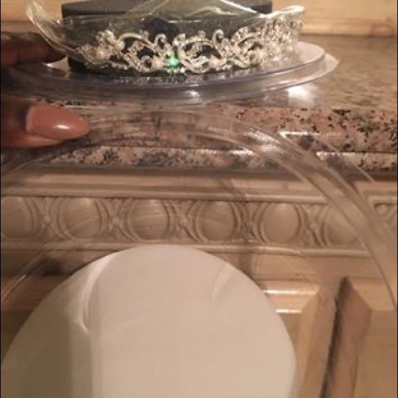 Wedding Dress - Picture 5 of 8